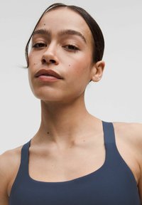 lululemon ULTRALU™ SQUARE-NECK WORKOUT D/DD - Sportski grudnjak s blagom potporom - club blue
