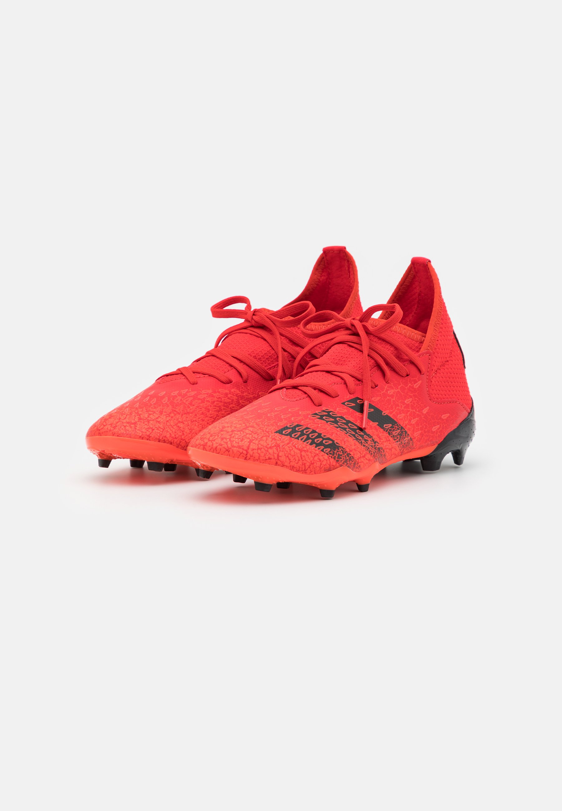 adidas Performance PREDATOR FREAK .3 FG UNISEX - Voetbalschoenen met  kunststof noppen - red/rood - Zalando.nl