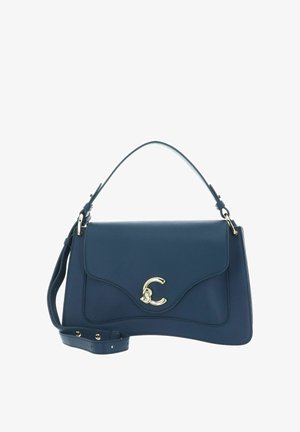 Sac à main en cuir bleu avec une anse supérieure, un fermoir doré en forme de "C" stylisé, et une bandoulière réglable.