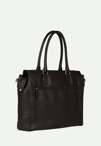Bolso tote de cuero negro con asas dobles, bolsillo delantero con cremallera, superficie texturizada y forma estructurada. Diseño duradero y funcional.