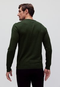 Bläck MENTON - Stickad tröja - dark green