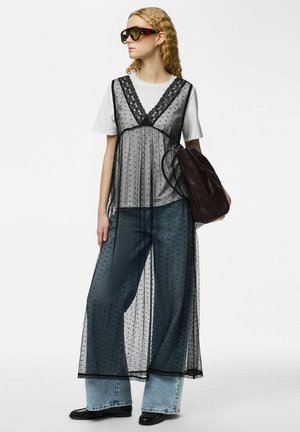 Pieces MAXIKLEID PCMILJE SPITZEN - Denní šaty - black