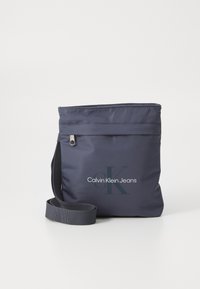 Selected, ombre blue