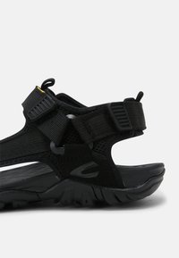 camel active Riemensandalette - black