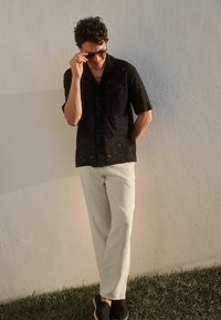 Thumbnail Image 2
