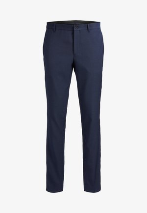 Pantalones azul marino hechos de una tela suave, con cierre de botón, diseño ajustado y bolsillos estándar.