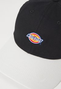 Thumbnail Image 4