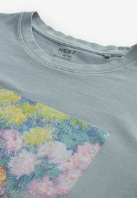 Next HOKUSAI THE GREAT WAVE LICENSE STANDARD - Triko s potiskem - monet flowers light blue wash