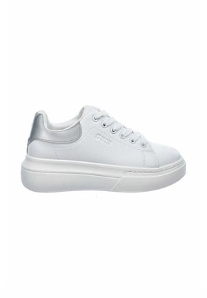 - Sneakersy niskie