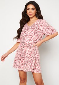 Bubbleroom PRINTED VISCOSE SET - T-shirt z nadrukiem