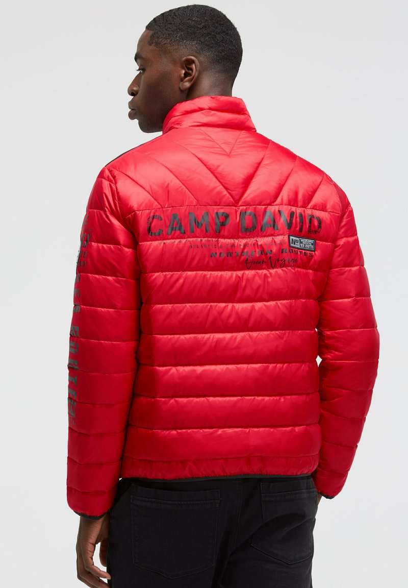 Camp David MIT LOGO PRINTS Winterjacke bright red/rot Zalando
