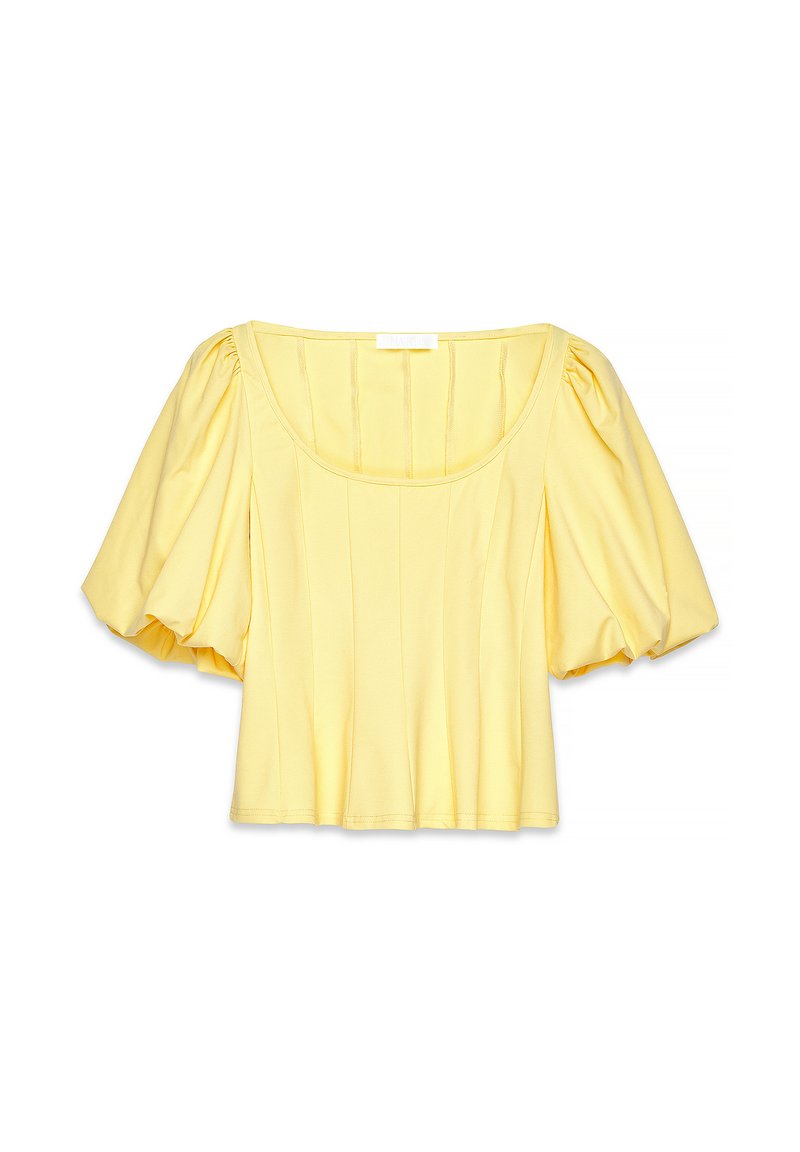 Gelbe kurzärmlige Bluse mit Puffärmel und vertikalen Nähten, die einen weit ausgeschnittenen Rundhalsausschnitt und eine taillierte Passform hat.