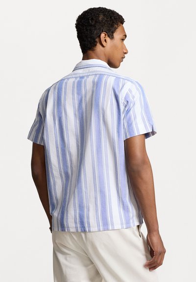 Polo Ralph Lauren CLASSIC FIT STRIPED OXFORD CAMP SHIRT - Shirt - white/blue