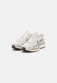 Nike Sportswear P-6000 - Športni copati - earth/light bone/sail/phantom/khaki