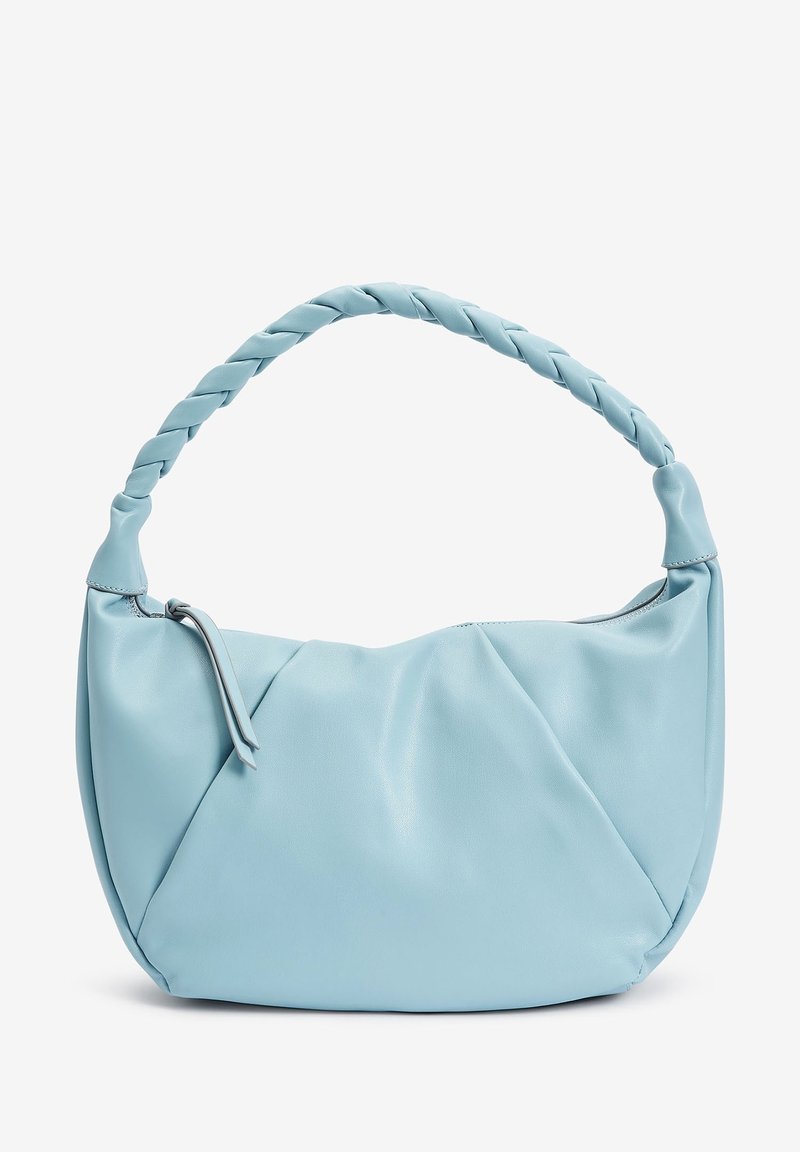 Sac à main en cuir bleu clair avec une anse tressée et une tirette, présentant de douces plis et une finition lisse.