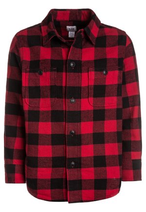 Chemise en flanelle à carreaux rouges et noirs avec col, manches longues, deux poches poitrine à boutons et fermeture frontale à boutons. Texture douce.