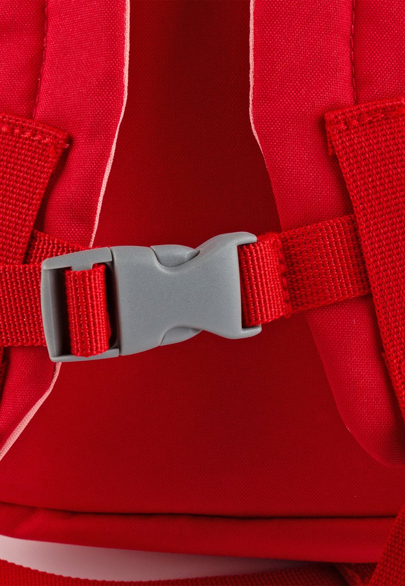 Ogzaki jinsiy aloqa: erkakning jinsiy azosini shampan bilan yalash