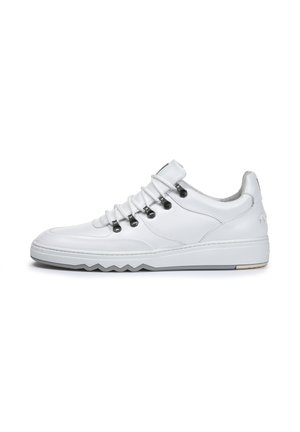 DE KUPSTER - Trainers - white