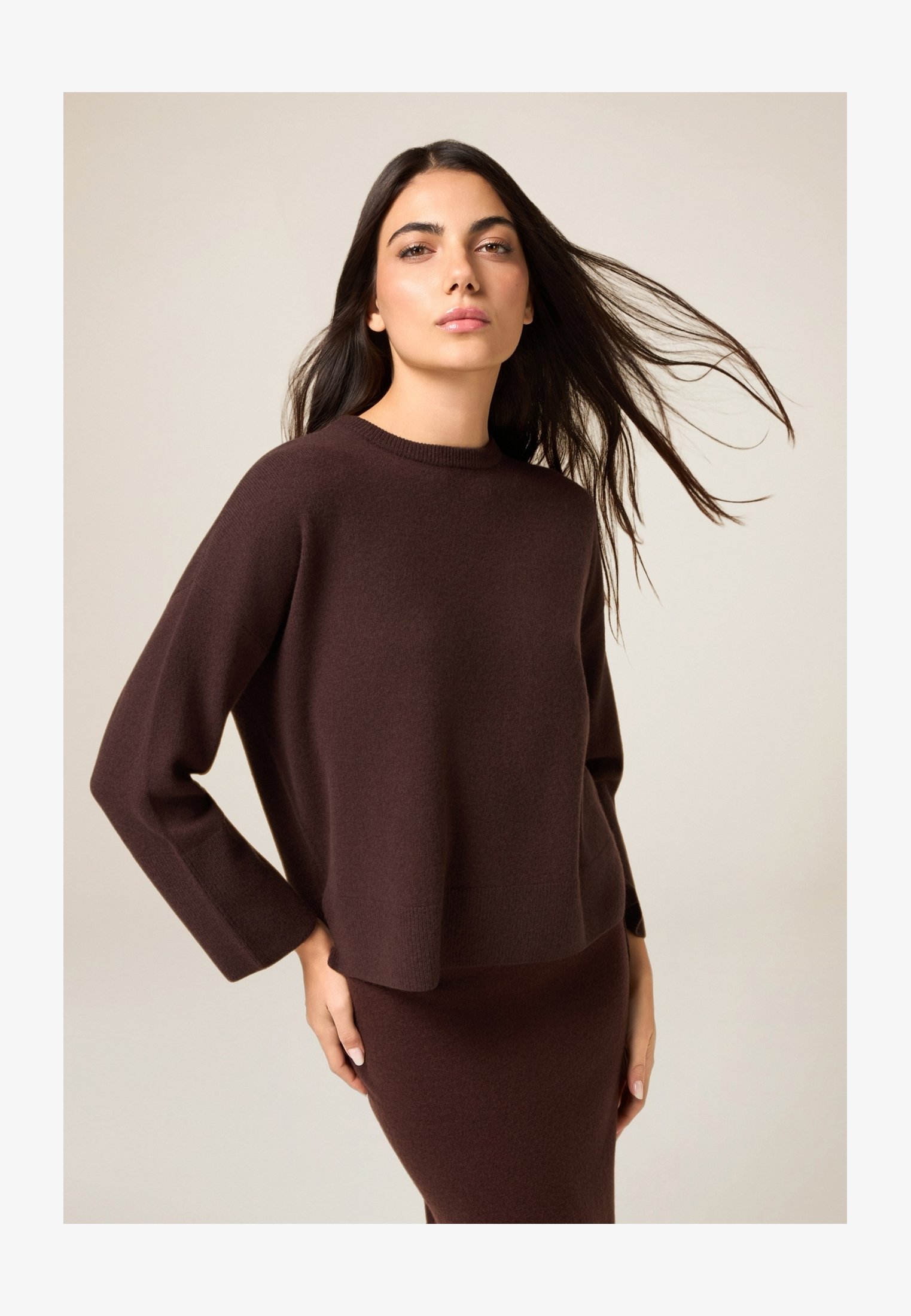 Maglione Donna BRONG Con Scollo A V - Morbido Misto Lana E Cotone, Maniche Lunghe, Taglie Forti Dalla S Alla 5XL - Colore Marrone (M)