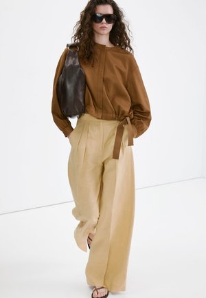 Mango ADULT - Pantaloni - mustard yellow