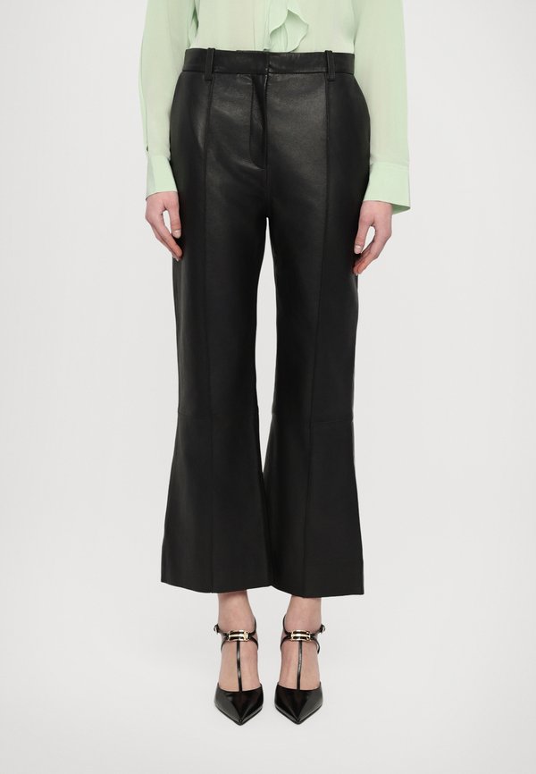 CROPPED KICK  - Leather trousers