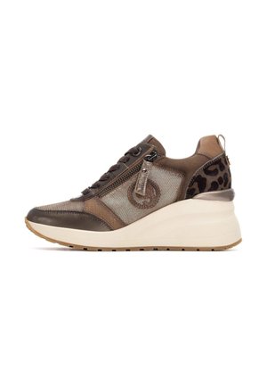 Trainers - bronze