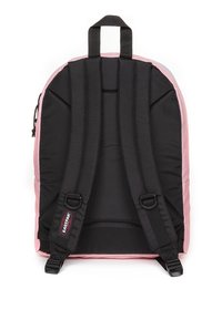 Eastpak PINNACLE - Reppu - spark grade summer
