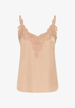Camisolă din satin bej, cu detalii complicate din dantelă de-a lungul decolteului în formă de V și bretele subțiri pentru umeri.