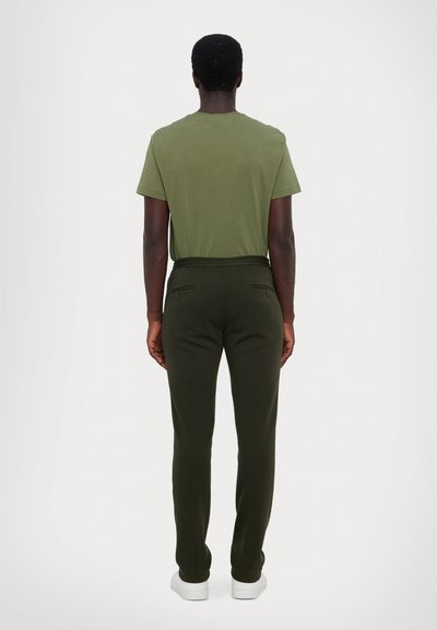 Polo Ralph Lauren BRAD TROUSER - Hlače chino - estate olive