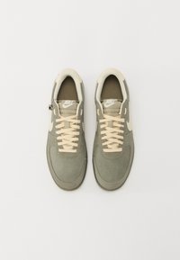Thumbnail Image 10
