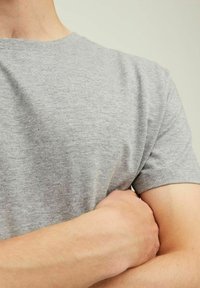 Jack & Jones JJENOA TEE CREW NECK - Pamata T-krekls - light grey melange