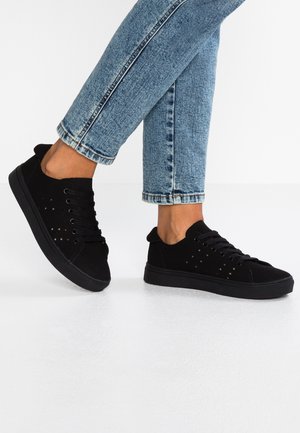 Baskets basses - black