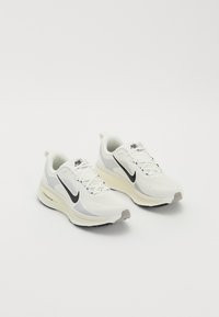 VOMERO 18 - Road running shoes - summit white/black/coconut milk