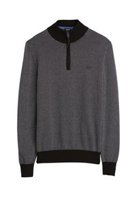Zwart en grijs gebreide pullover met een half-rits kraag. Kenmerkt zich door een gestructureerd patroon en ribgebreide manchetten en zoom. Klein logo detail op de borst.
