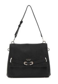 Borsa a tracolla in pelle nera con una forma strutturata, dotata di dettagli in metallo argentato e di una fibbia frontale. Include una tracolla regolabile.