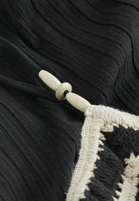 Next REGULAR FIT - Päevakleit - black white