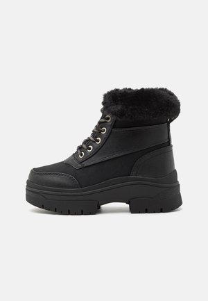 Plateaustiefelette - black