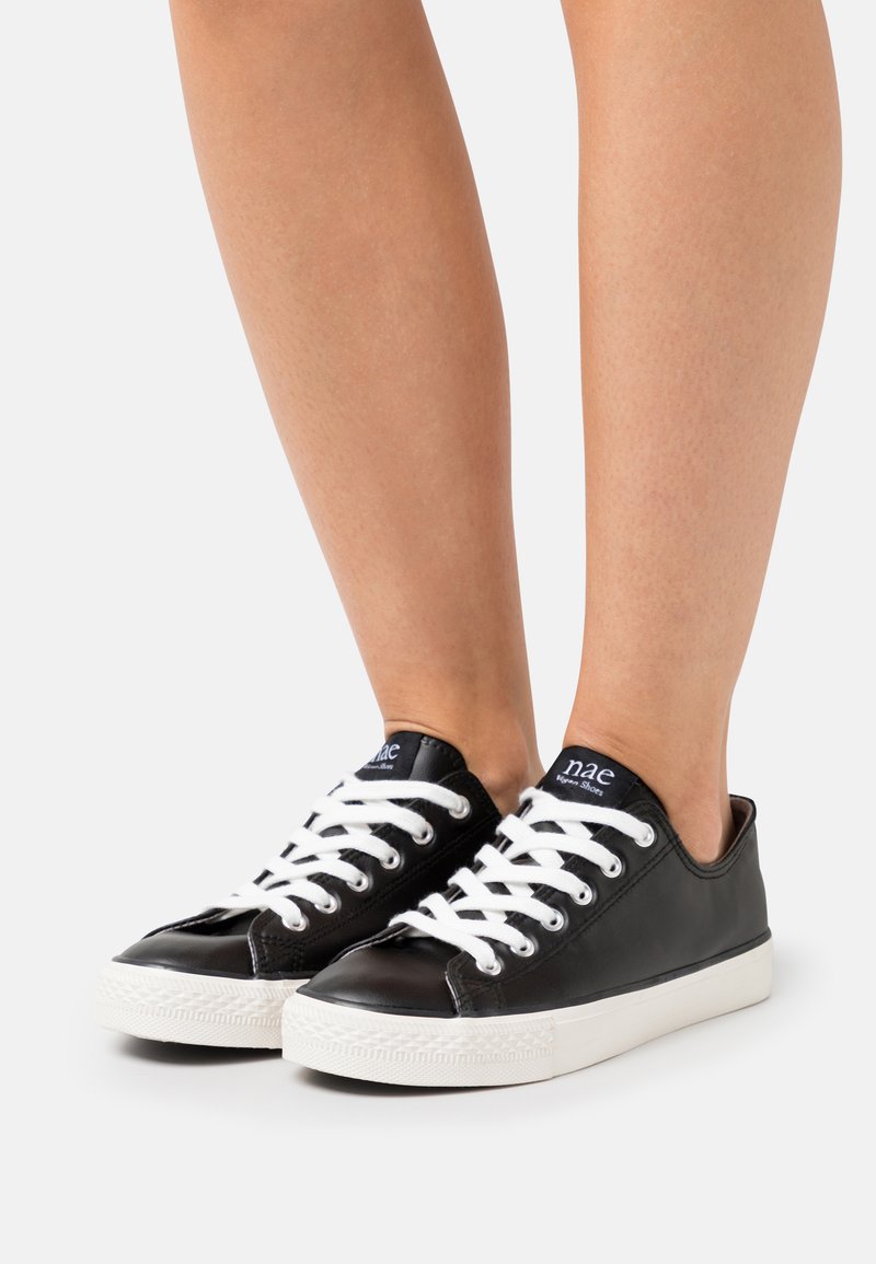 NAE Vegan Shoes CLOVE Trainers black Zalando.co.uk