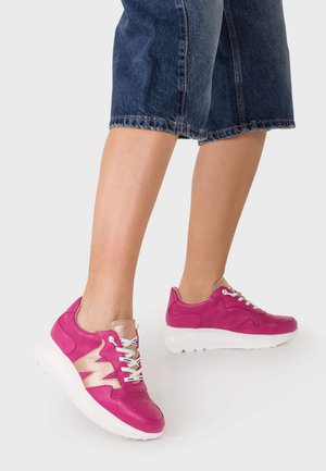 WONDERS, - Sneakersy niskie