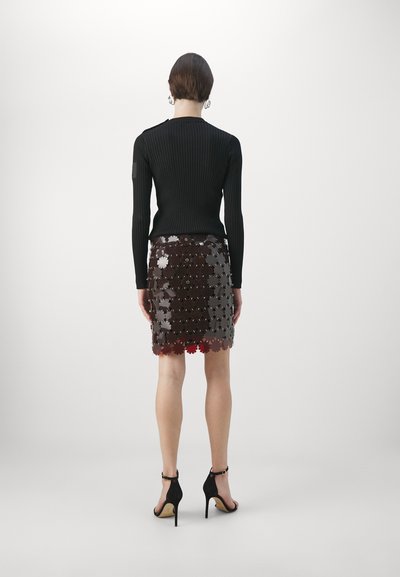 Rabanne EXCLUSIVE RHODOID SKIRT - Omlottkjol - ruby red