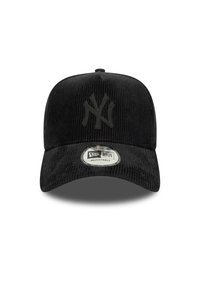 Fekete kordbársonyos baseball sapka fekete NY hímzett logóval az elülső részen, állítható pánttal és lekerekített napellenzővel.