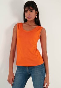 Unselected, orange