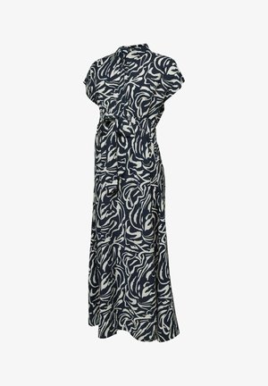 Vestido maxi de maternidad con estampado abstracto en blanco y negro, mangas cortas, cuello, botones al frente y cinturón atado en la cintura.