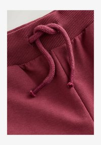 Unausgewählt, burgundy red