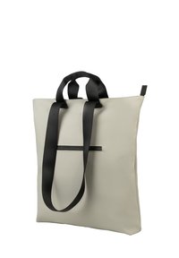 Sac fourre-tout rectangulaire gris en matériau lisse. Équipé de deux poignées noires et d'une poche zippée à l'avant. Design simple et minimaliste.