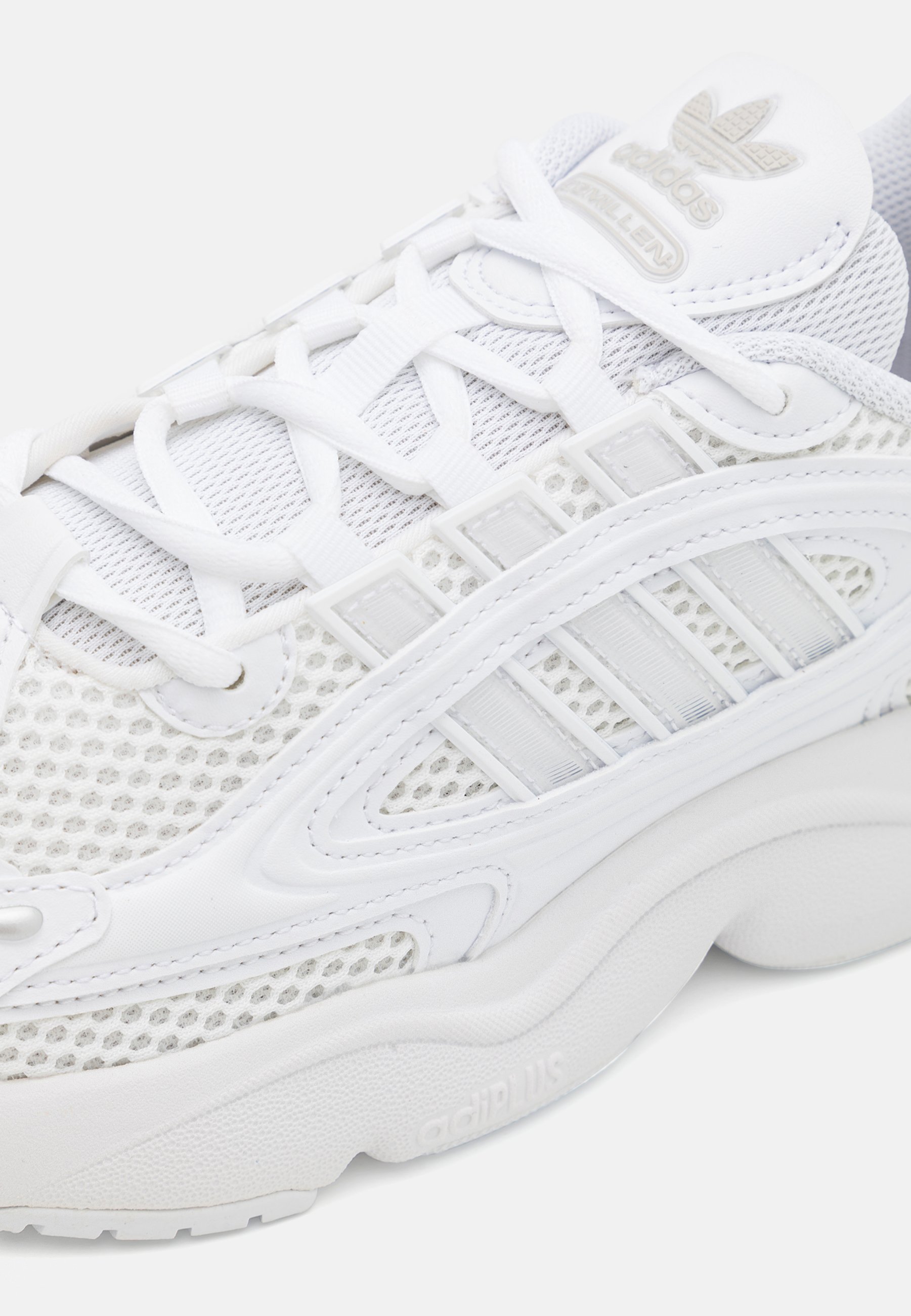 adidas Originals OZMILLEN - Sneakers low - footwear white/core