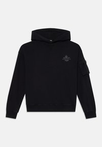 Vald, black