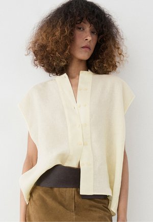 Massimo Dutti FLOWING 100% LINEN SHIRT WITH BUTTON DETAIL - Bluse - light yellow