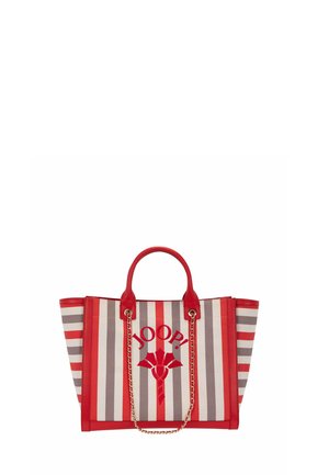 Torebka typu tote w czerwono-szaro-białe paski z czerwonymi uchwytami, złotym łańcuszkiem i czerwonym kwiatowym logo z napisem „JOOP!” z przodu.
