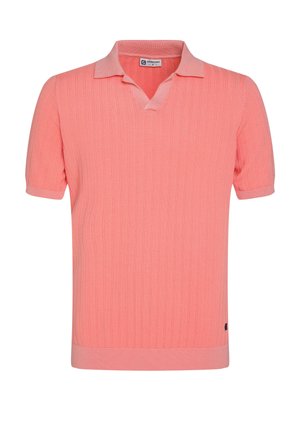Polo de manga corta en una tela de canalé de color coral claro, con un cuello clásico y detalles en contraste en las mangas y el dobladillo.